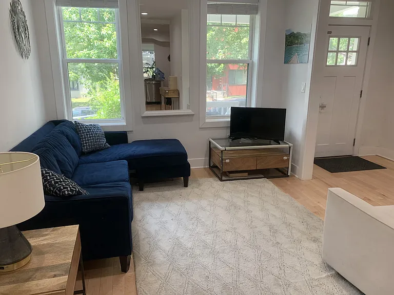 716 Kenyon St NW — Photo 3