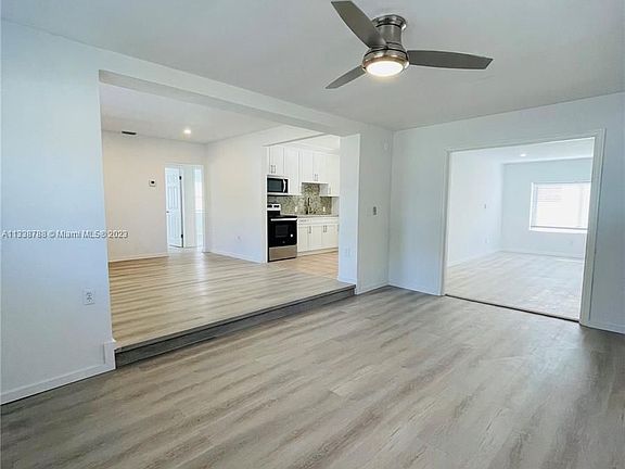 4th image of 1150 NE 132nd St