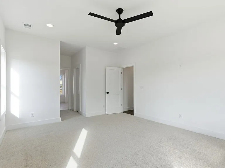 1029 Scenic View Ct — Photo 12