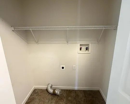 3rd image of 172 Abigail Ln
