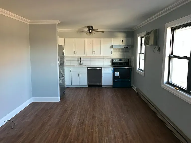 56 Chestnut St #G — Photo 2