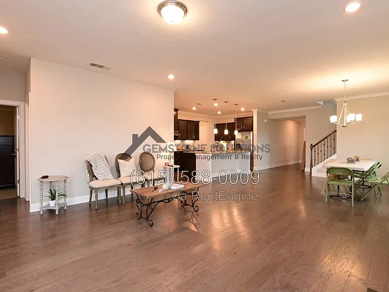 1028 Fenner Ln — Photo 19