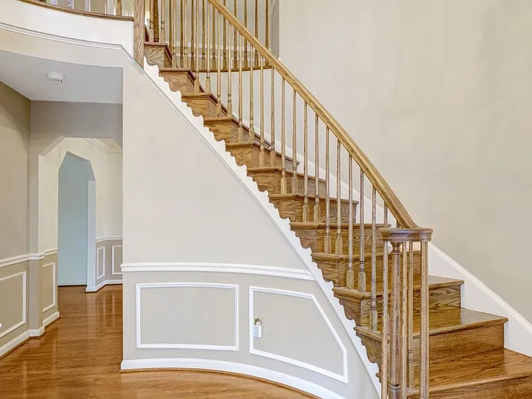 7975 Yancey Dr — Photo 2