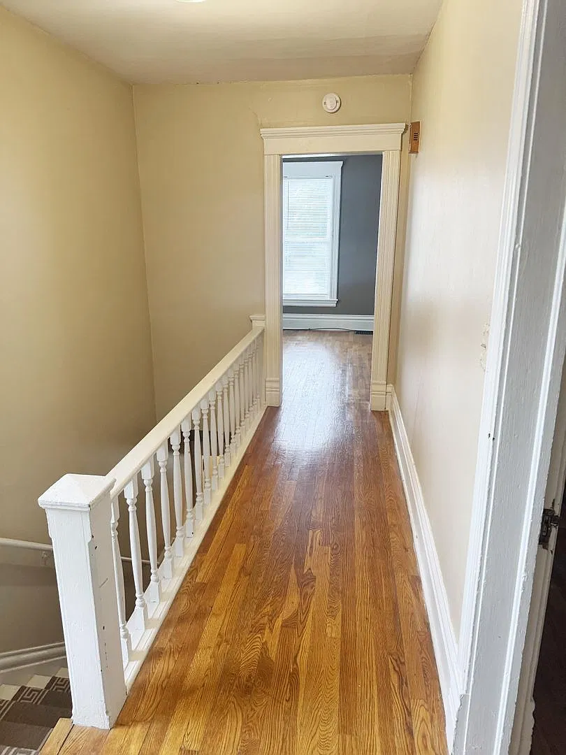 1 bed, 1.0 bath, $1,200 — Photo 2