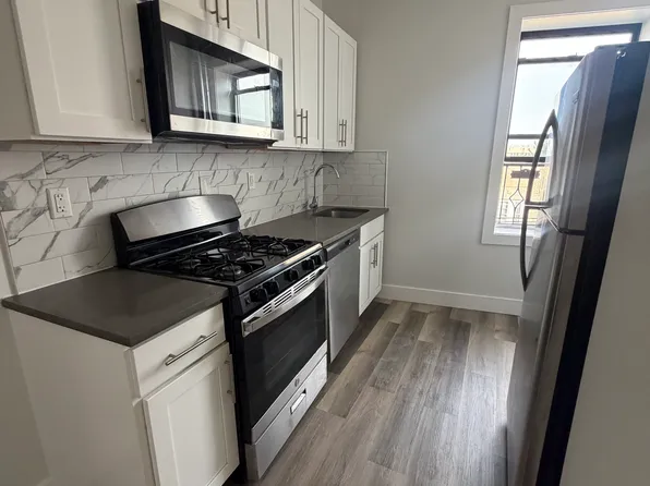 158 Bergen Ave, Jersey City, NJ
