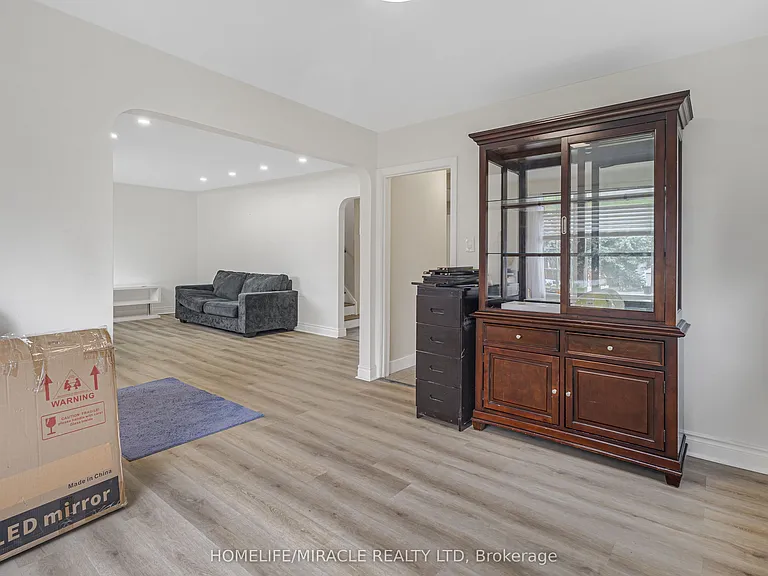 3318 Sinnicks Ave — Photo 9