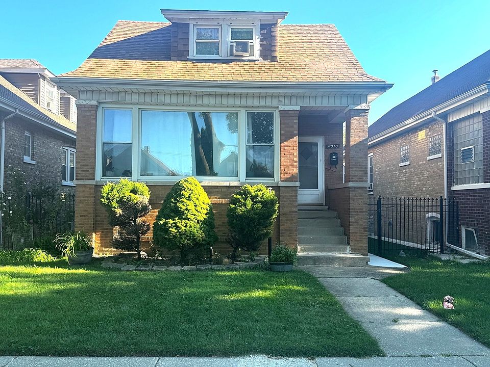 1st image of 4910 W Oakdale Ave