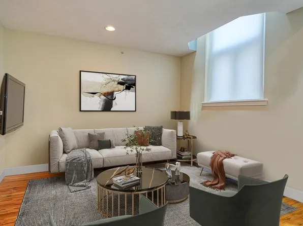336 Saratoga St APT 4, East Boston, MA 02128