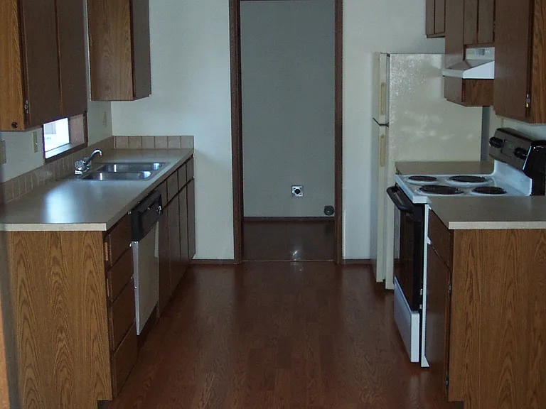 118 R St SE #B — Photo 1