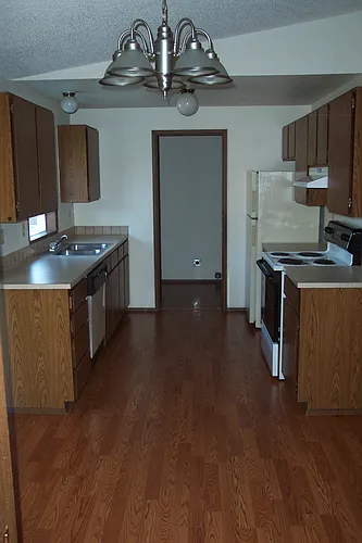 118 R St SE #B Photo 1 118 R St SE #B Photo 1