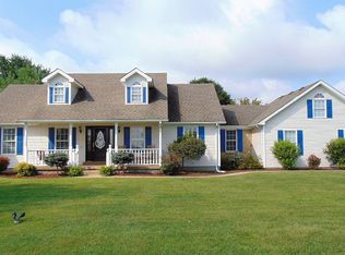 15 Hughes Ln, Loretto, KY 40037