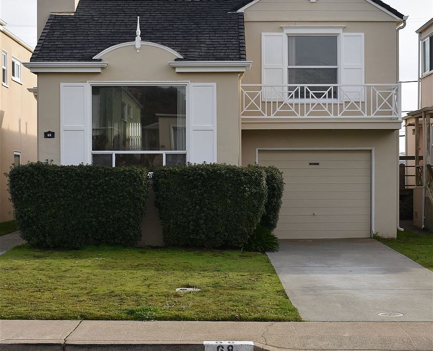 1st image of 68 Eastgate Dr