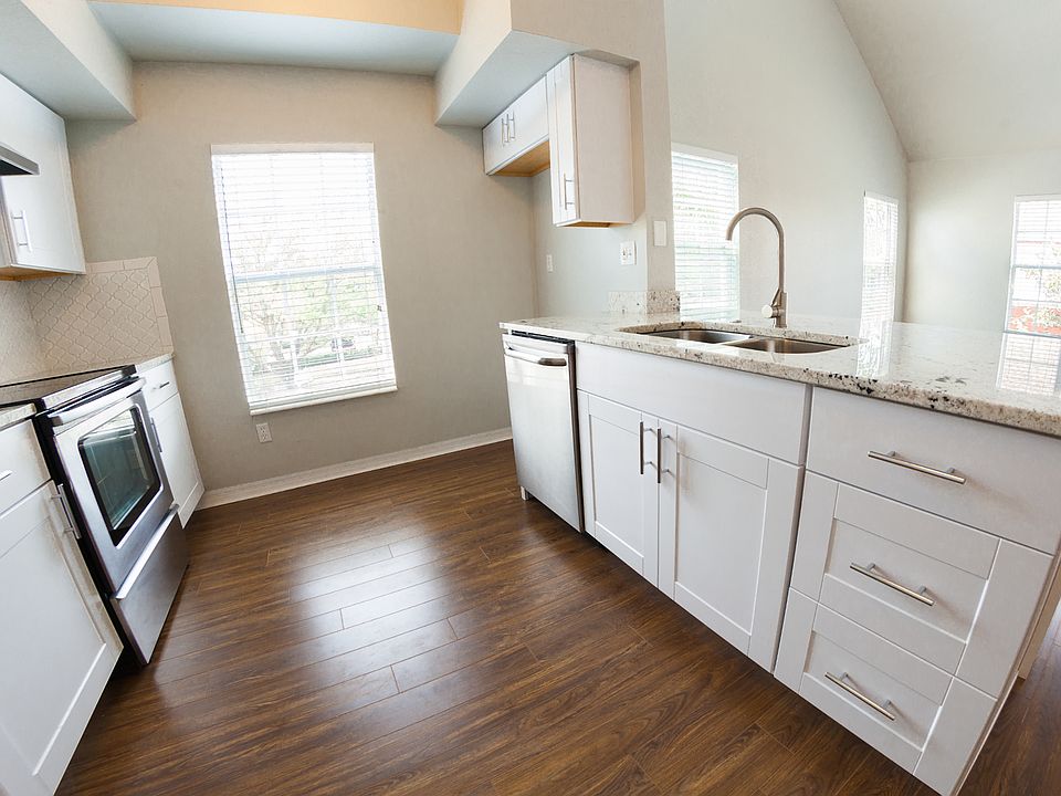 1st image of 9540 Lake Chase Island Way