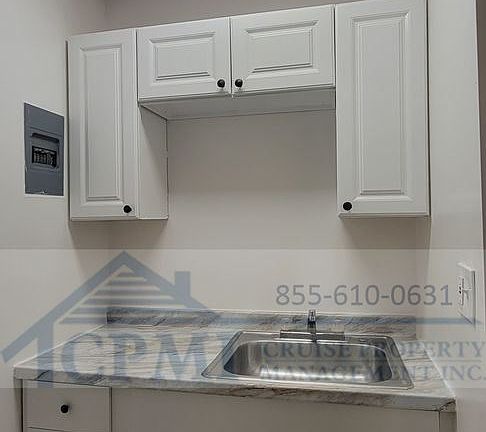 3rd image of 6016 Fillmore St Unit 6S