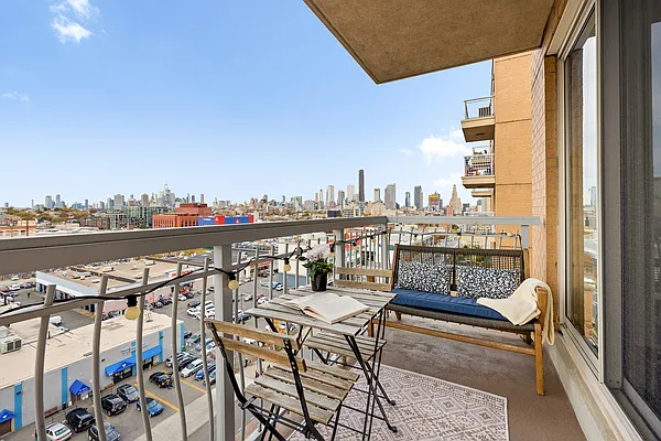 Sold by Compass | media 8