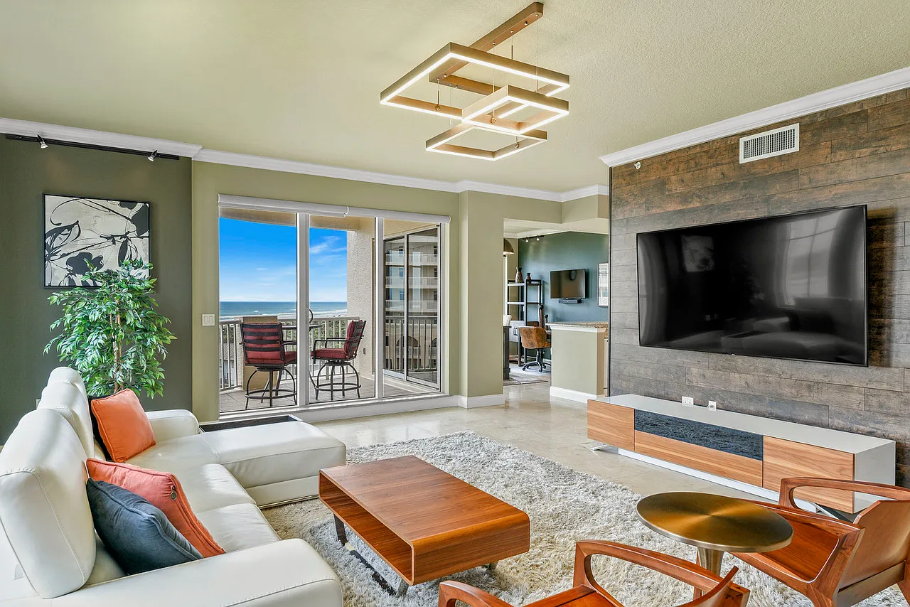 3 bed, 2110 sqft, $4,400 — Photo 4