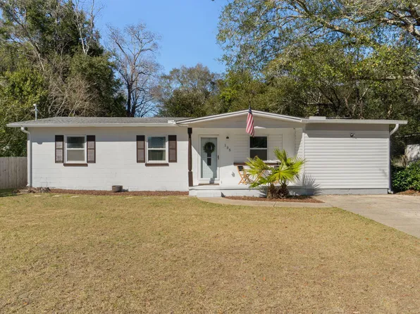 135 Moriarty St, Fort Walton Beach, FL 32548