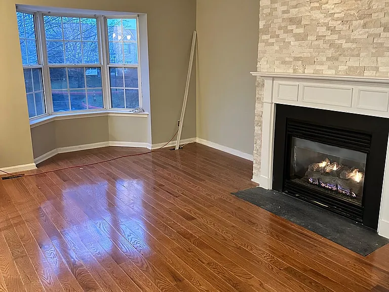 211 Glen View Ter — Photo 2
