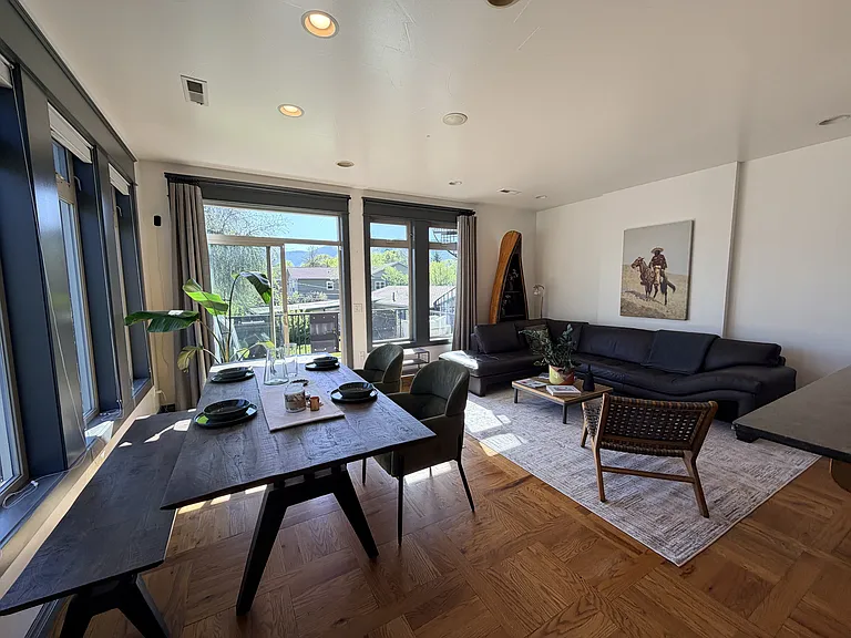 222 Inez St #A — Photo 3