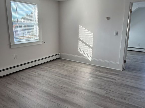 5th image of 38 Cottage St #3