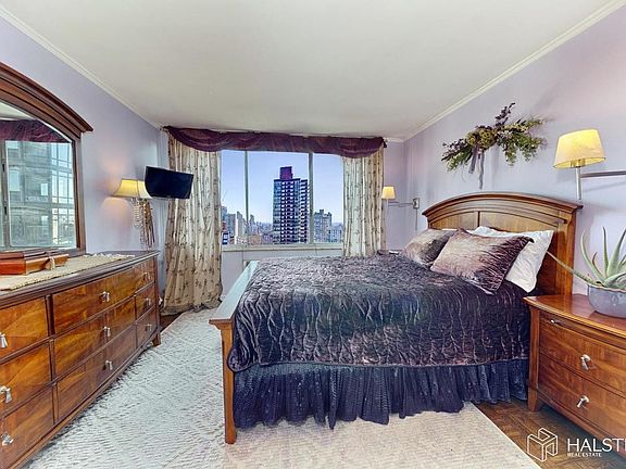 5th image of 353 E 72nd St APT 30A