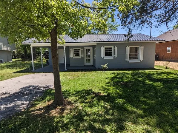 606 Willow St, Douglas, GA 31533