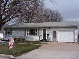 101 S Locust St, Lenox, IA 50851