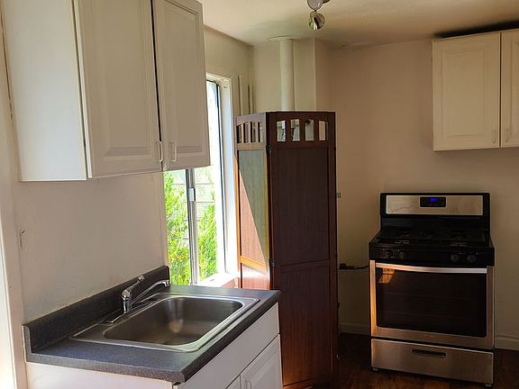 4th image of 1-9 Edward St #5