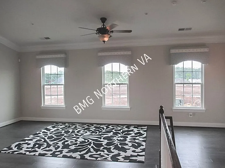 24688 Hutchinson Farm Dr — Photo 6