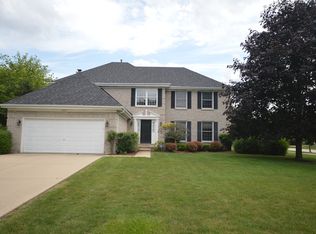 2885 Roslyn Ct E, Buffalo Grove, IL
