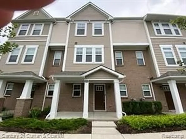 3255 Chambers W, Wixom, MI 48393