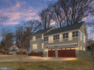 10704 Rosehaven St, Fairfax, VA 22030