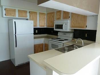 2nd image of 3607 Whispering Oaks Ln