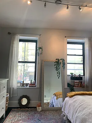 Rented by Compass | media 11