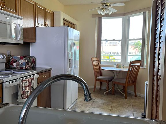 3rd image of 7963 Sailboat Key Blvd S APT 105