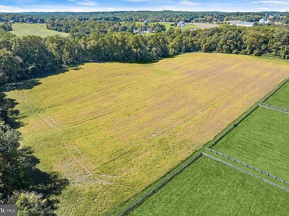 4th image of Annapolis Rock Rd