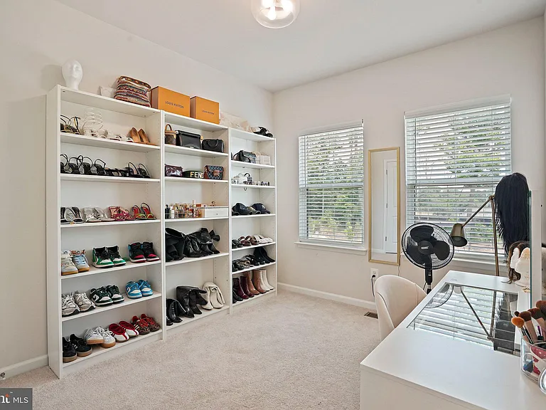 3443 Carnaby St — Photo 21