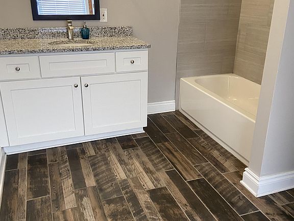 3531 2nd St. Bathroom