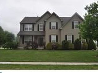 16 Newport Dr, Hainesport, NJ 08036