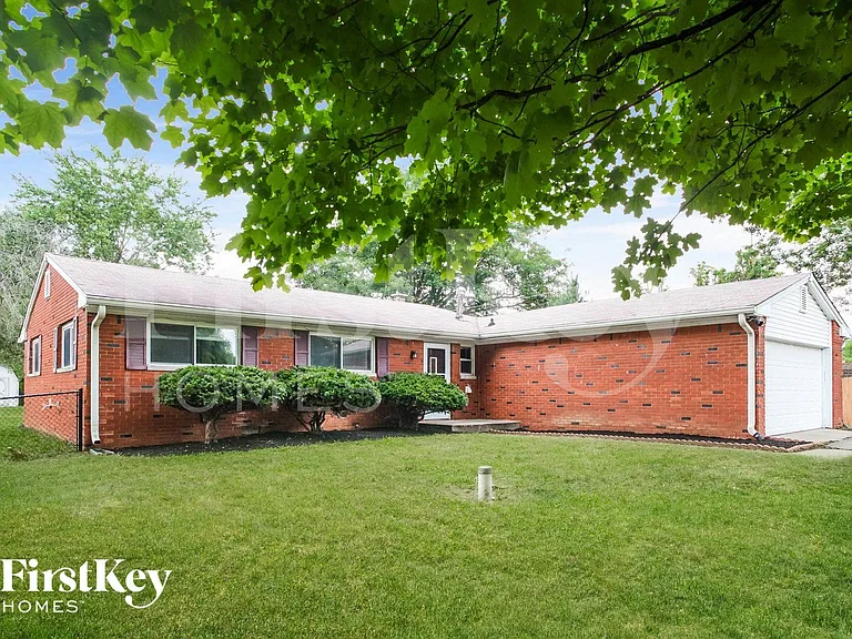 5564 Northland Rd — Photo 2