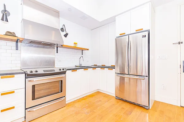 Rented by MySpaceNYC | media 35