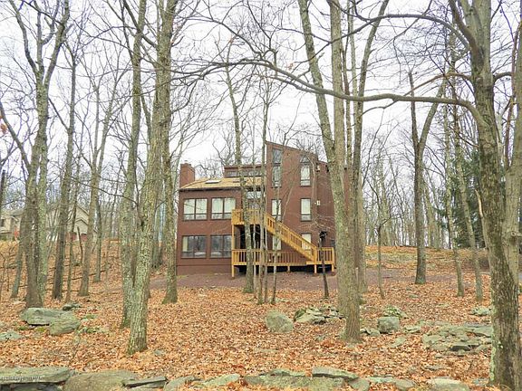 2nd image of 210 Summerton Cir