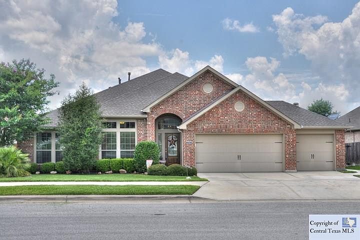 1st image of 2342 Oak Willow