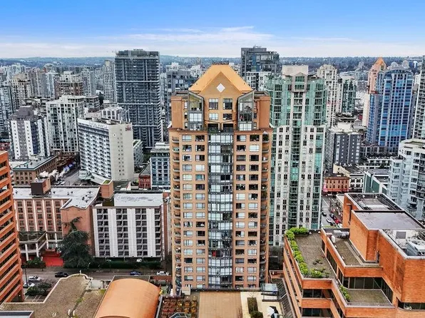 1189 Howe St #609, Vancouver, BC V6Z 2X4
