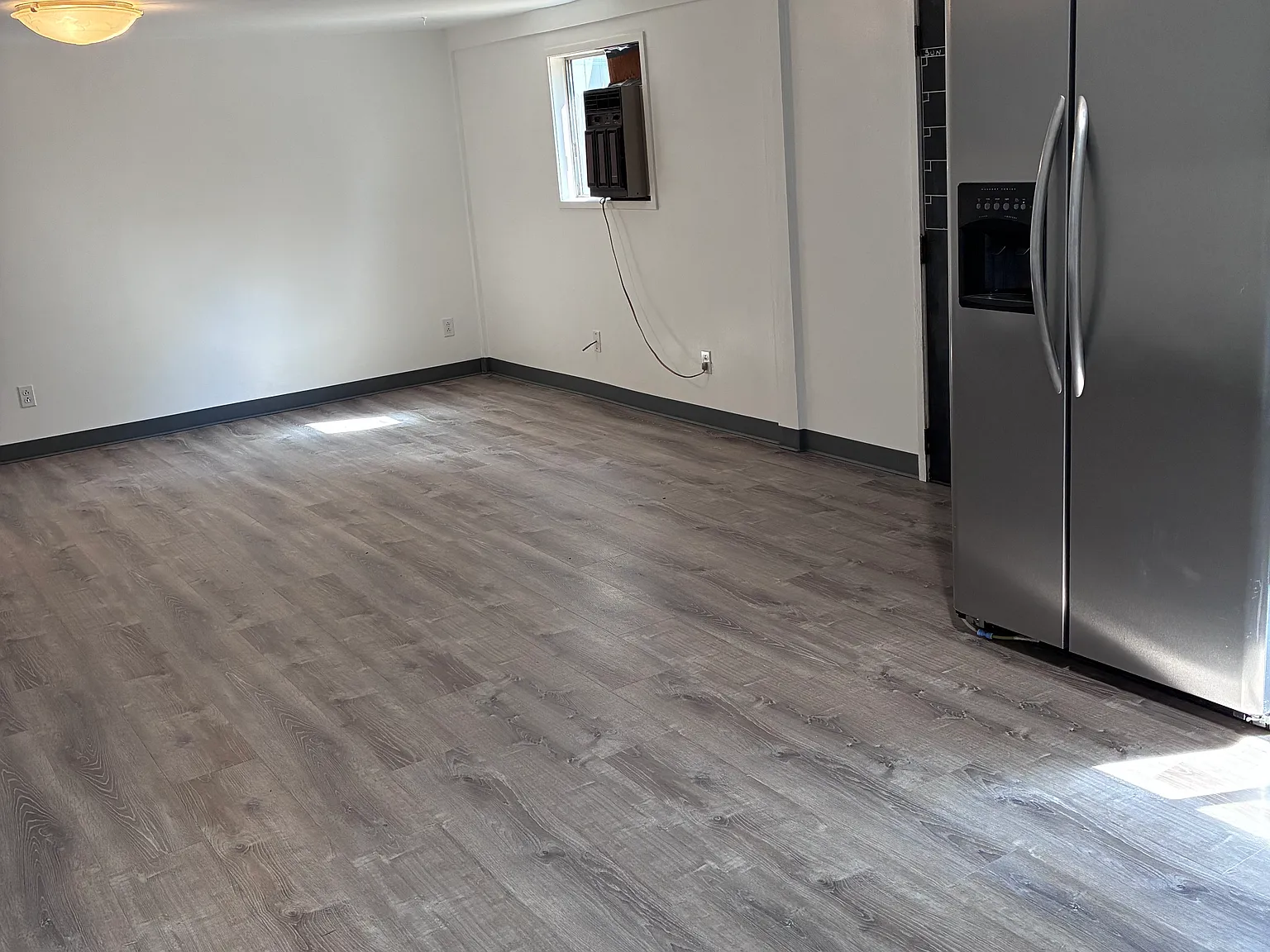 915 NE 11th St — Photo 3