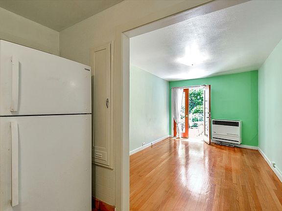 3rd image of 3637 19th St #A