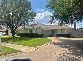 5330 Findlay Dr, Pasadena, TX 77505