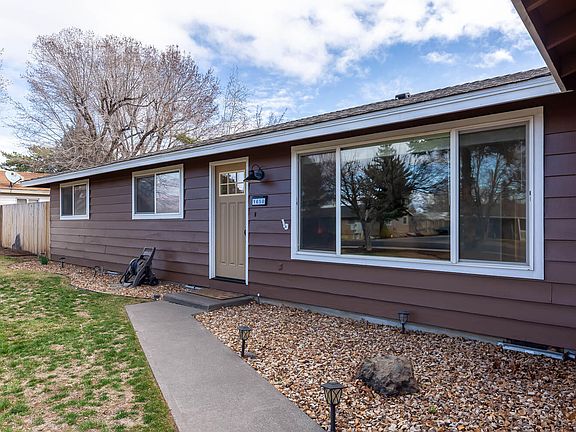 2nd image of 1650 SW 16th St