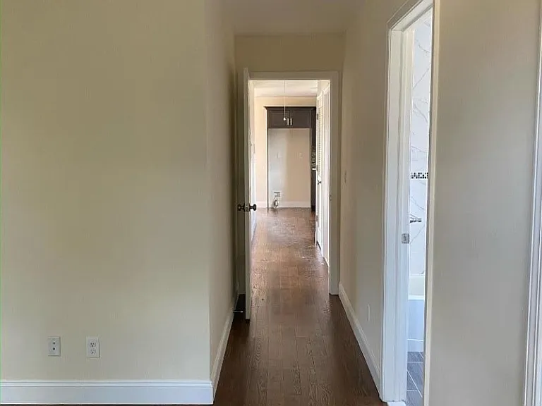 139 Washington Ave #2 — Photo 4