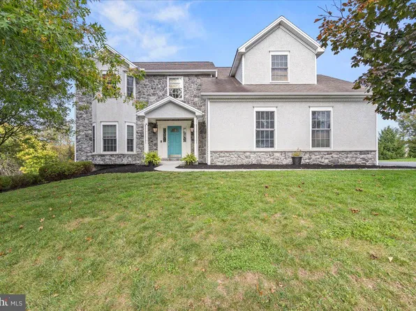 3925 Silver Brook Dr, Mechanicsburg, PA 17050